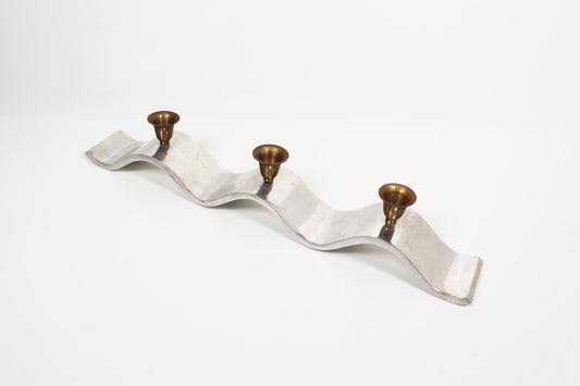 Brutalistische kandelaar in aluminium, toegeschreven aan David Marshall