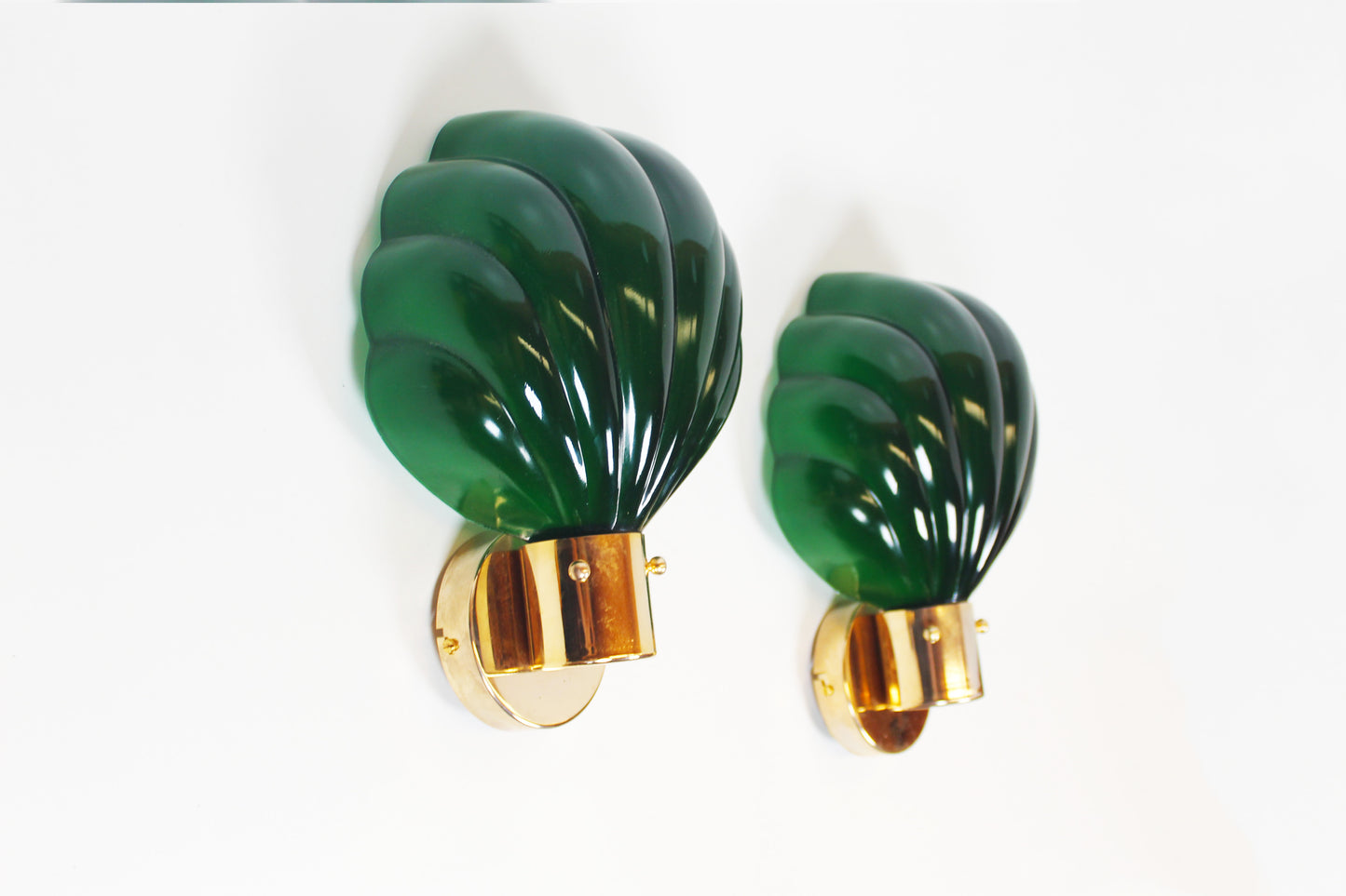 Pair of Italian 1970s wall lamps in Murano glass and brass