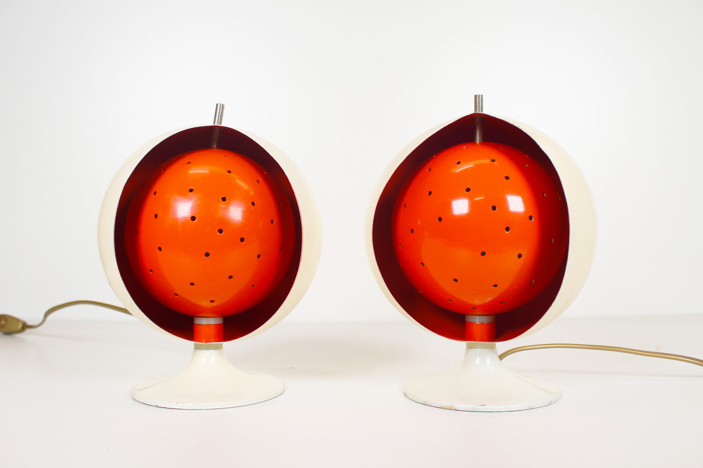 Rare pair of "Eclisse" table lamps by Anvia