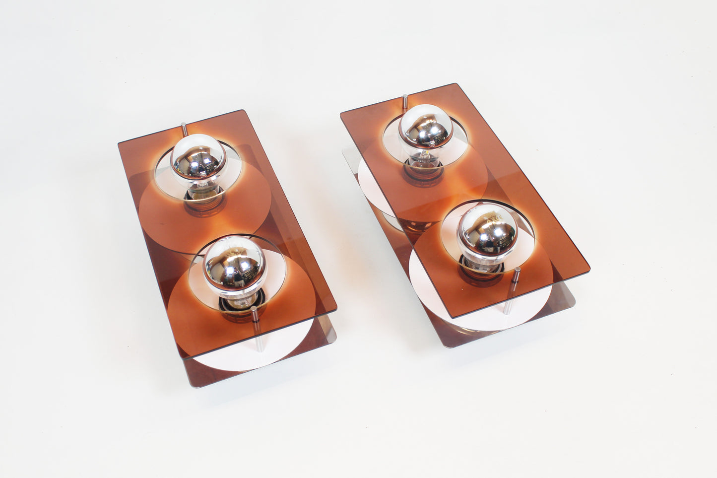 Pair of acrylic wall lamps by Jocelyne Trocmé for Galerie Oxar – Model 'Disco'