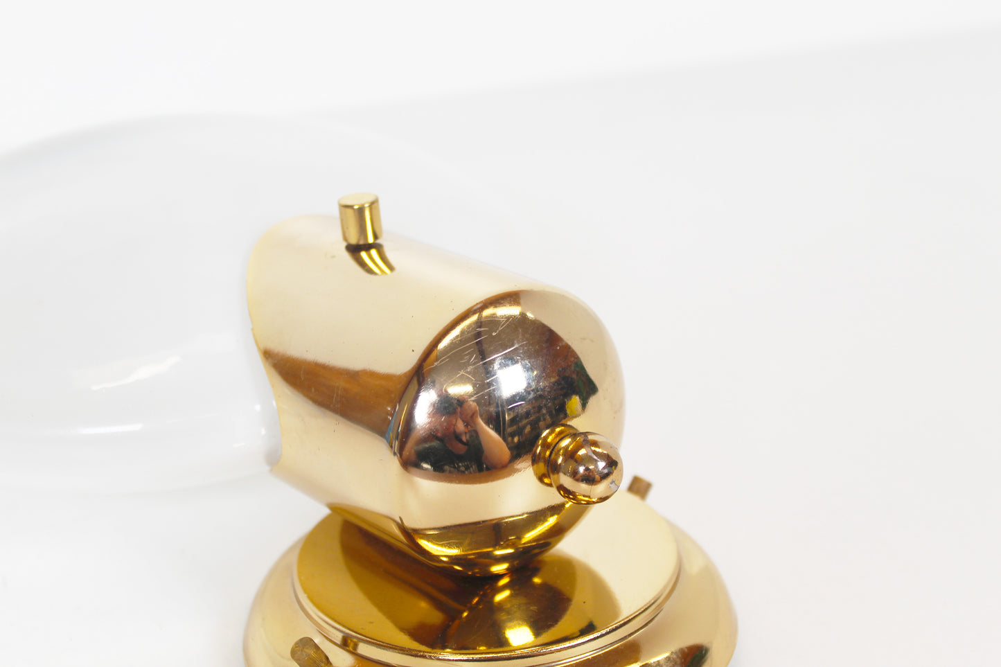 1970s wall lamp in brass and Murano glass by Kaiser Leuchten