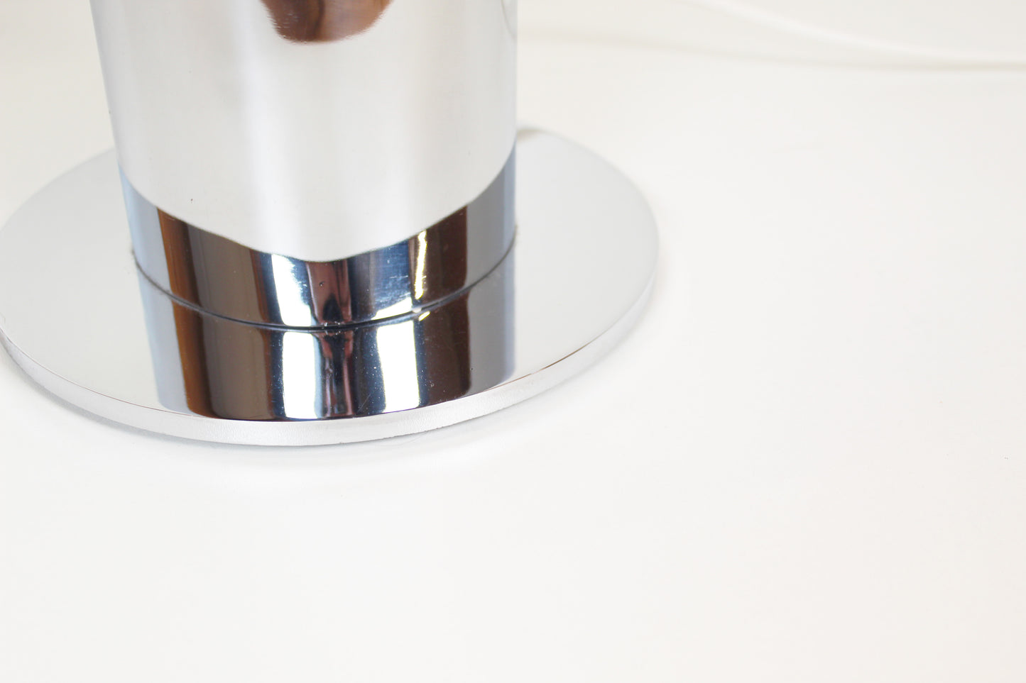 Italian "Membrana" table lamp by Toni Zuccheri for VeArt