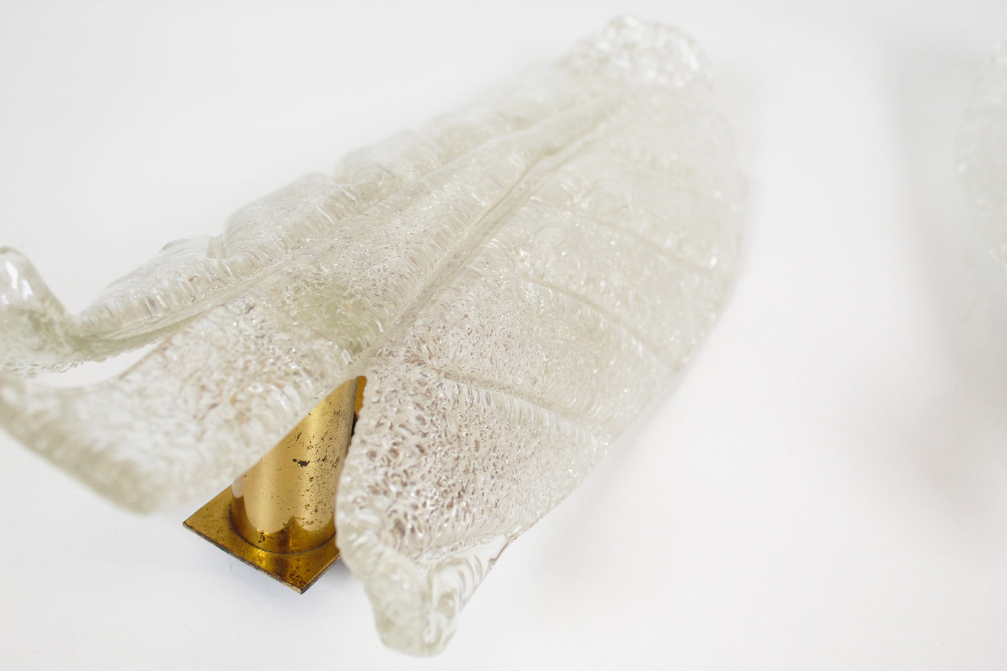 Pair large leaf-shaped wall lamps in Murano glass by Barovier & Toso