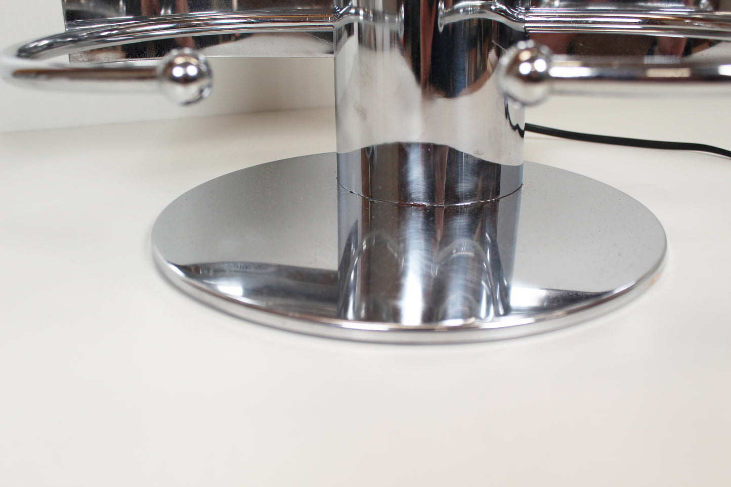Unieke Italiaanse jaren 60 chrome tafellamp