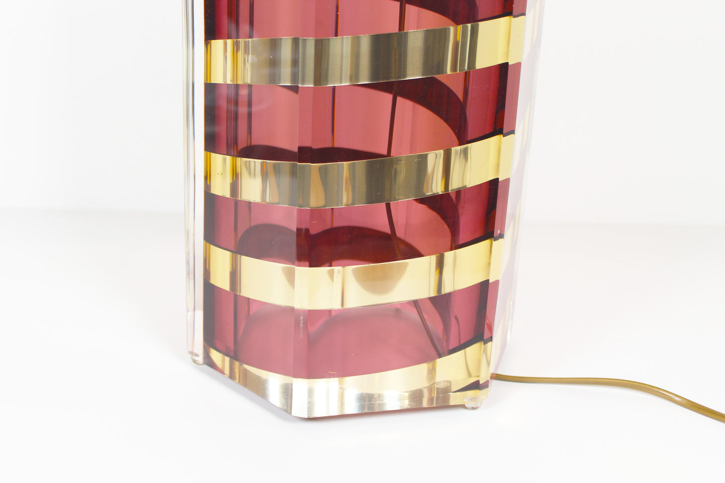Grote Italiaanse lucite tafellamp door Romeo Rega