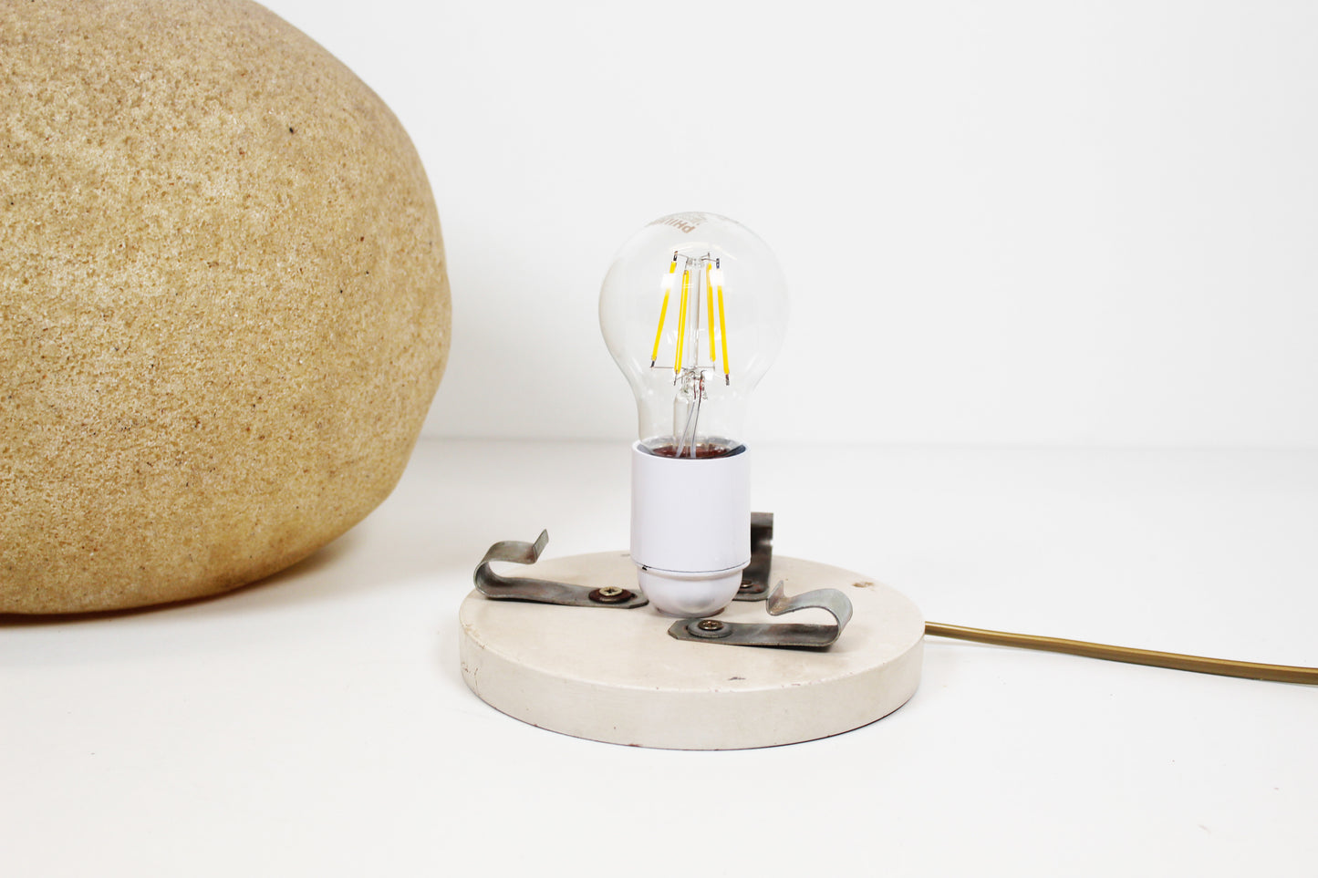 Jaren 70 'Dora rock lamp' ontworpen door André Cazenave