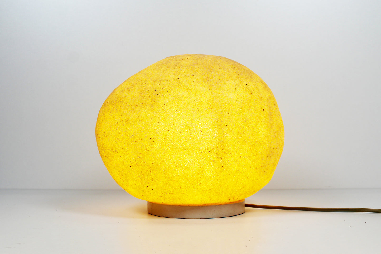 Jaren 70 'Dora rock lamp' ontworpen door André Cazenave