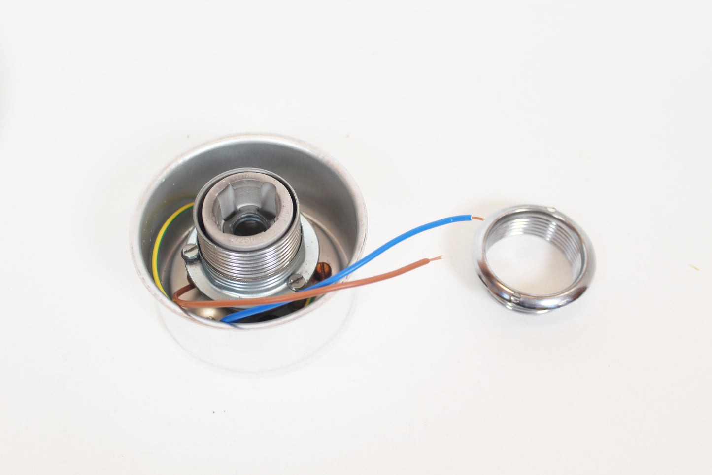 Koppel 'ijsglas' wandlampen door Peill & Putzler