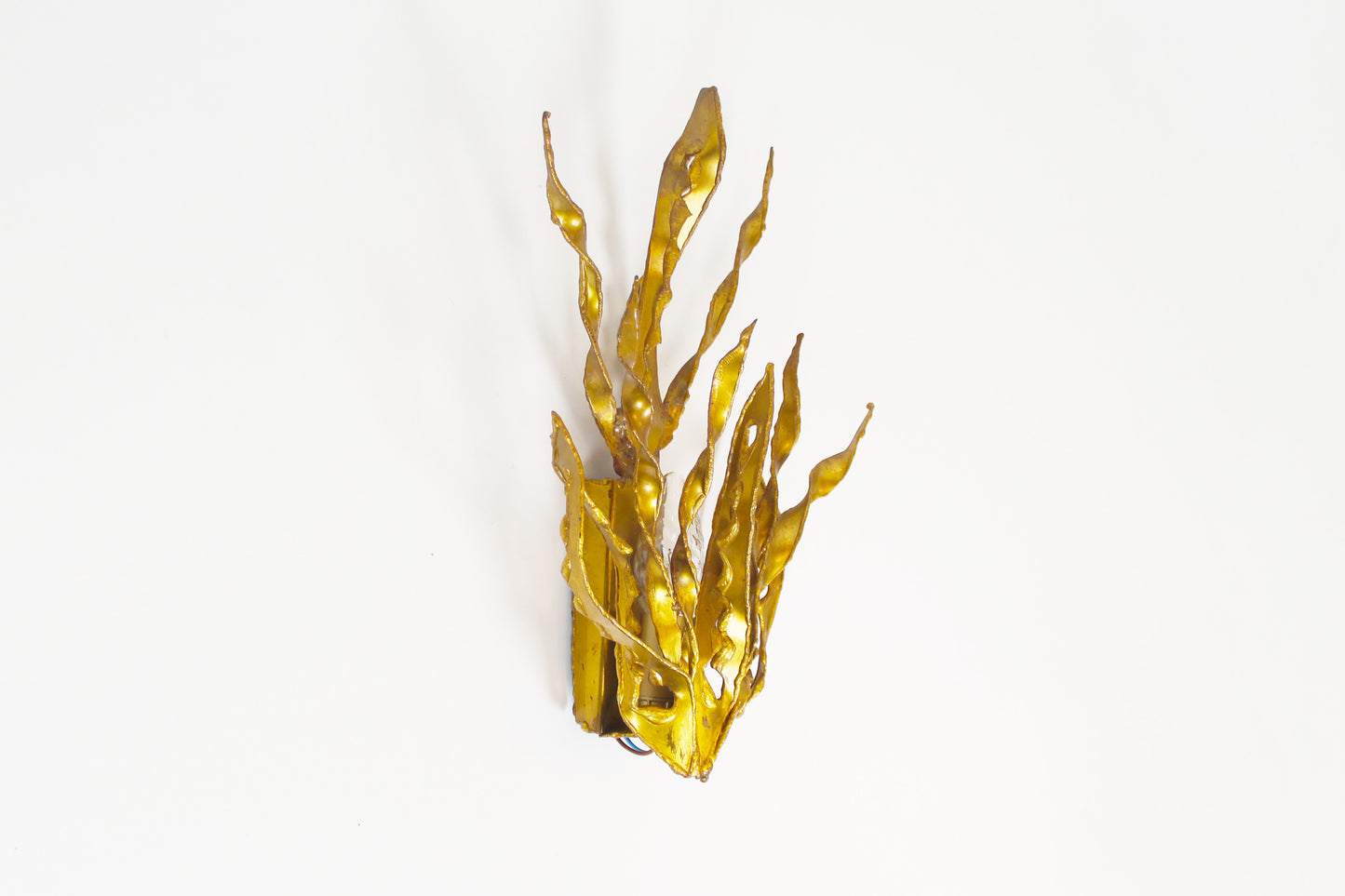 Sculptural wall lamp in brass by Paul Moerenhout, Belgium, 1970s