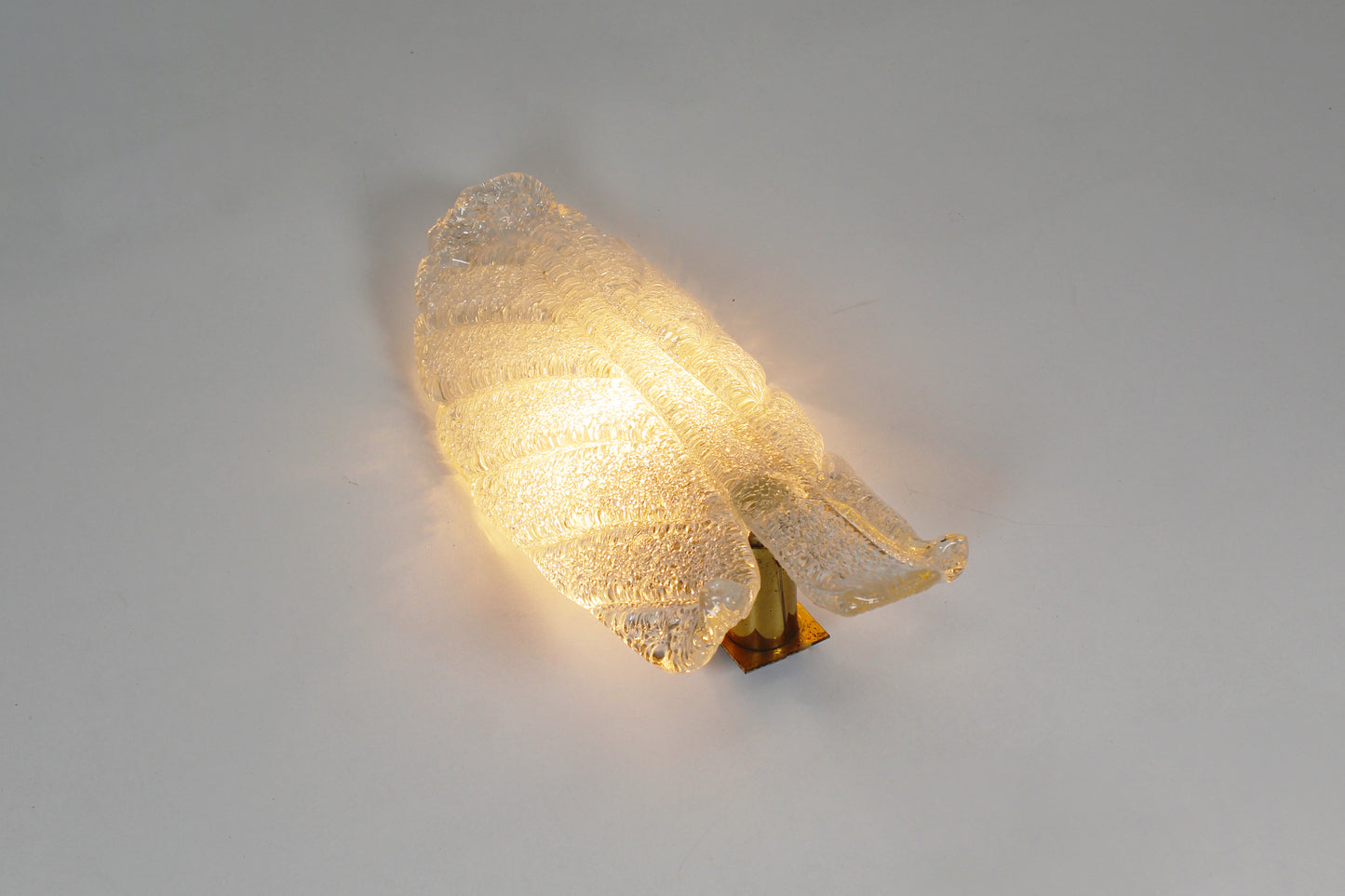 Pair large leaf-shaped wall lamps in Murano glass by Barovier & Toso