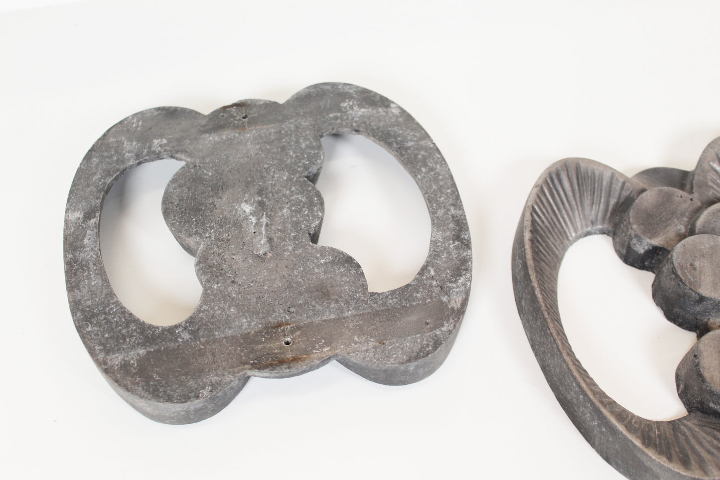Pair of brutalist wall decoration / door handles in cast aluminium (2 pairs available)