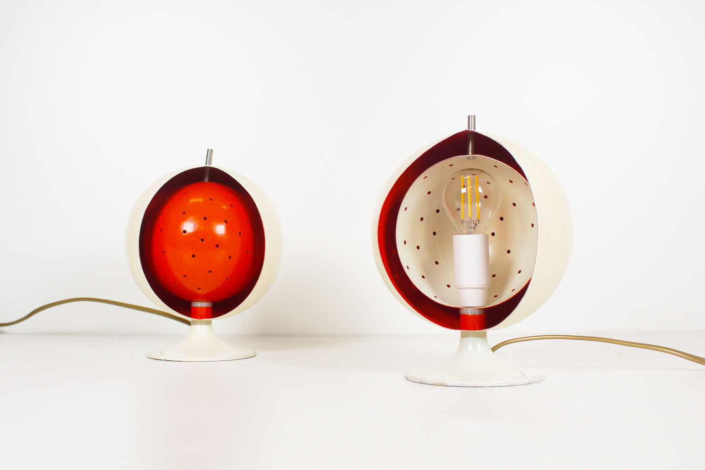 Rare pair of "Eclisse" table lamps by Anvia