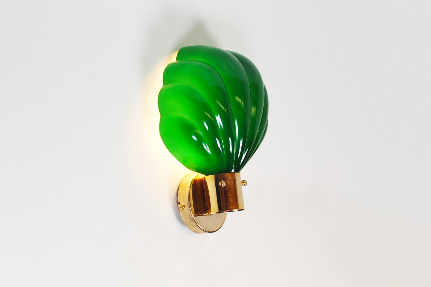 Pair of Italian 1970s wall lamps in Murano glass and brass