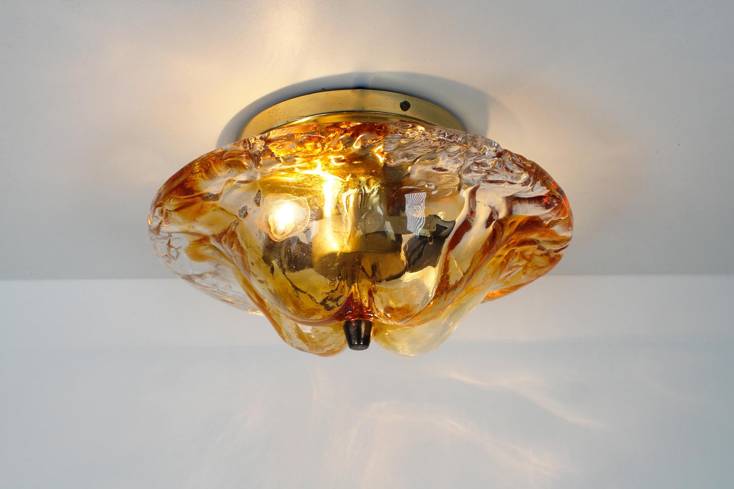Muranoglass plafondlamp uit de jaren 70, toegeschreven aan Toni Zuccheri.