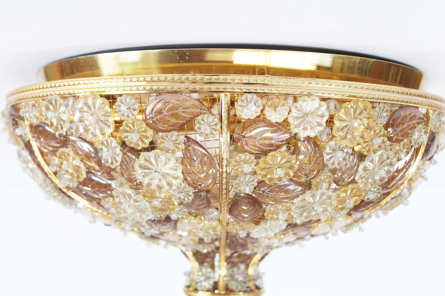 Zeldzame plafondlamp door Palwa in verguld messing en kristal